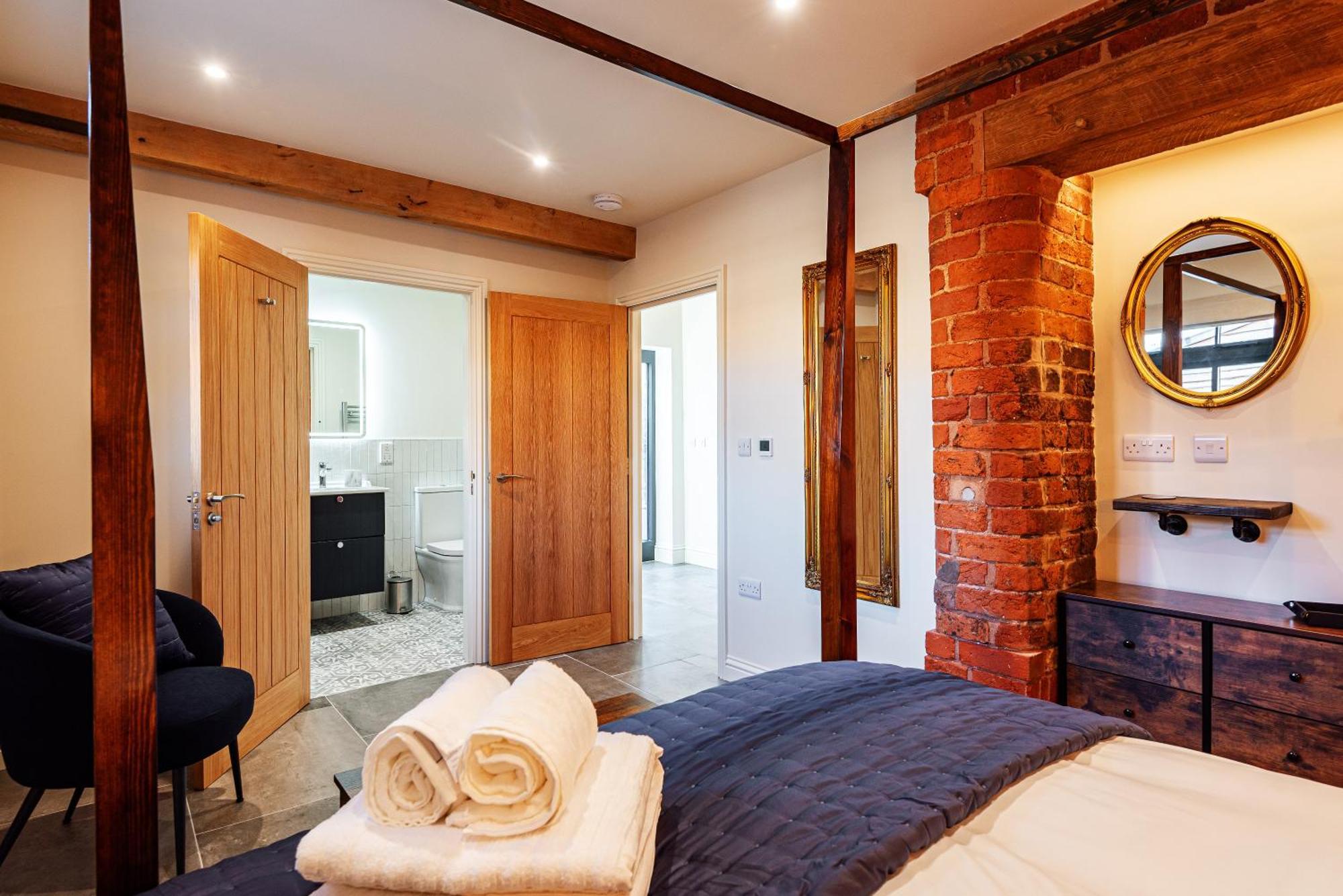 Pigeon House - Unique Barn With Private Garden, Hot Tub And Wood Burner Shrewsbury Exterior foto