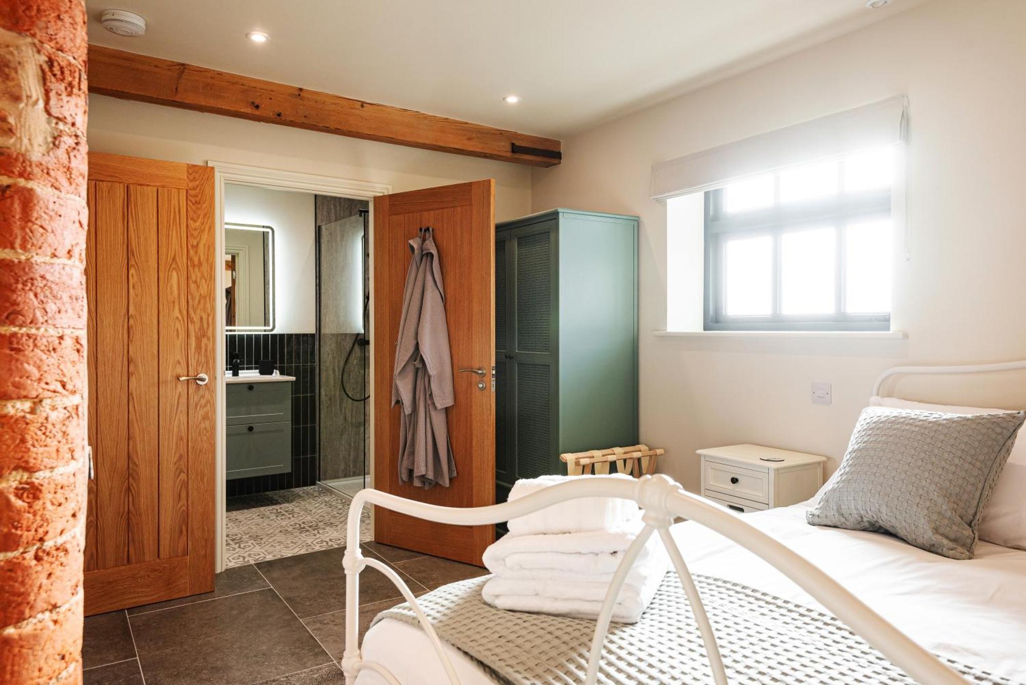 Pigeon House - Unique Barn With Private Garden, Hot Tub And Wood Burner Shrewsbury Exterior foto