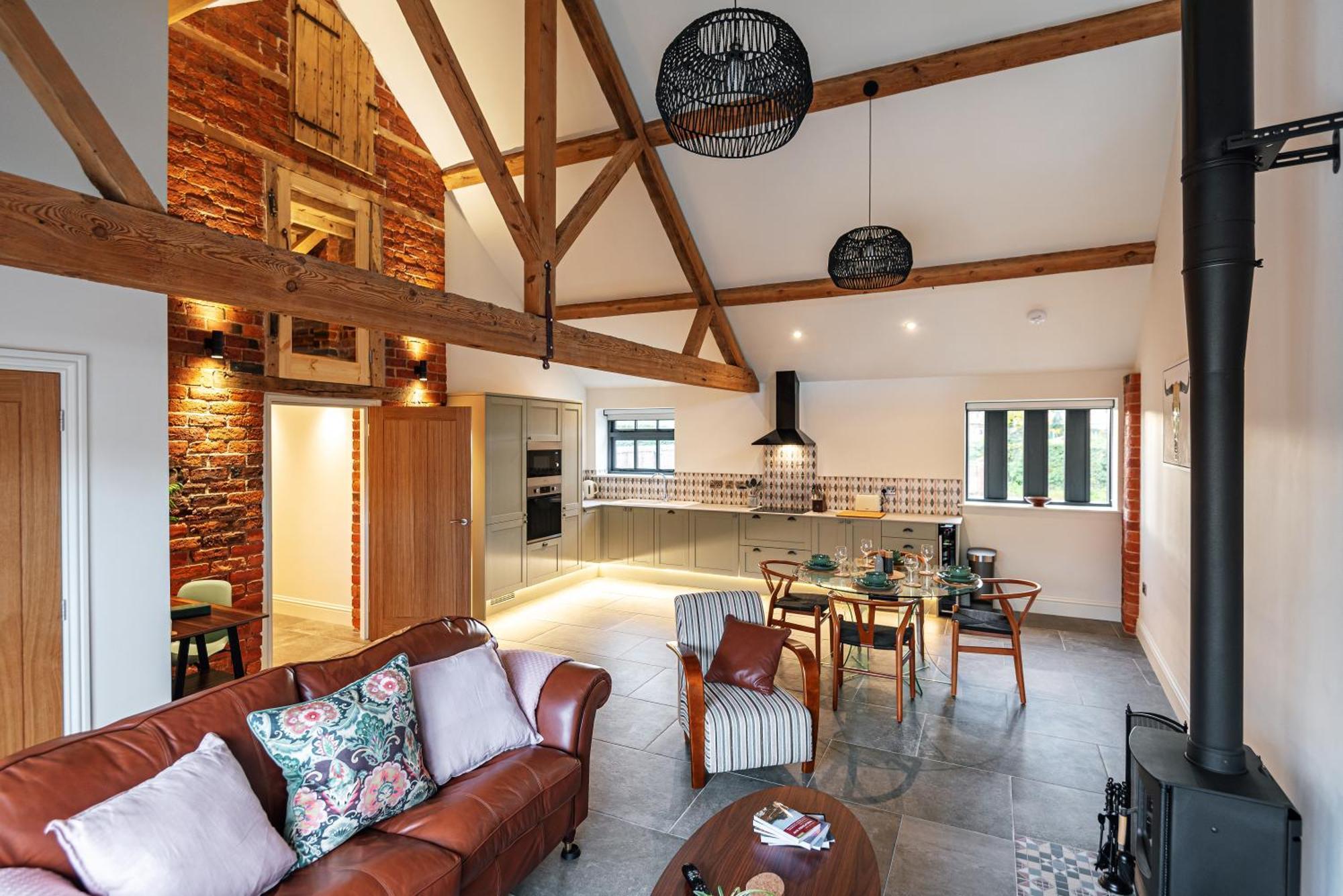 Pigeon House - Unique Barn With Private Garden, Hot Tub And Wood Burner Shrewsbury Exterior foto