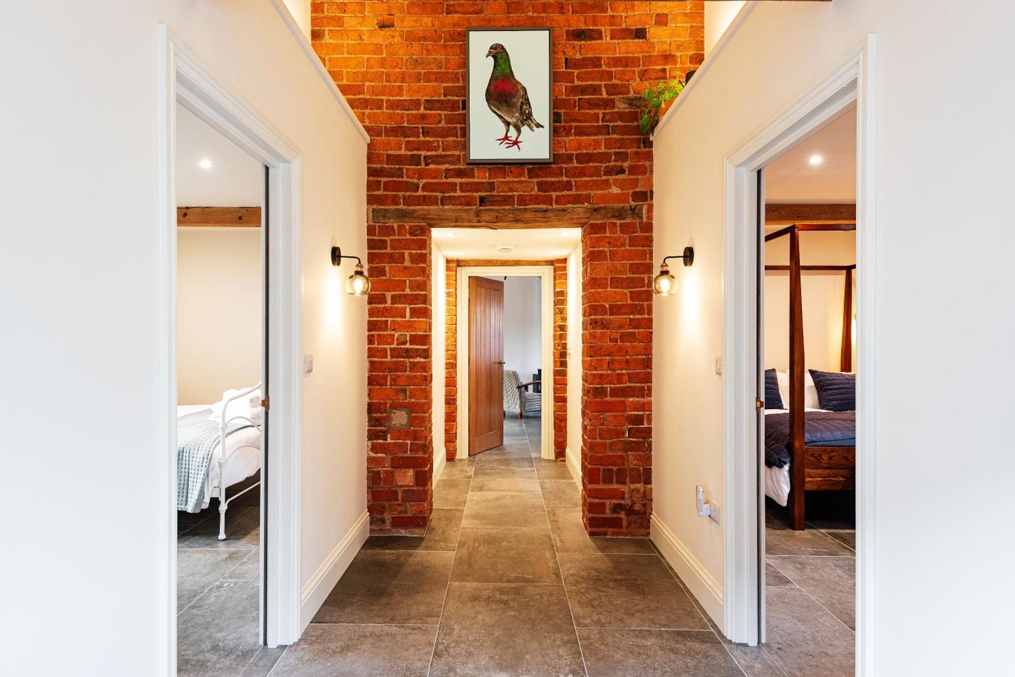 Pigeon House - Unique Barn With Private Garden, Hot Tub And Wood Burner Shrewsbury Exterior foto