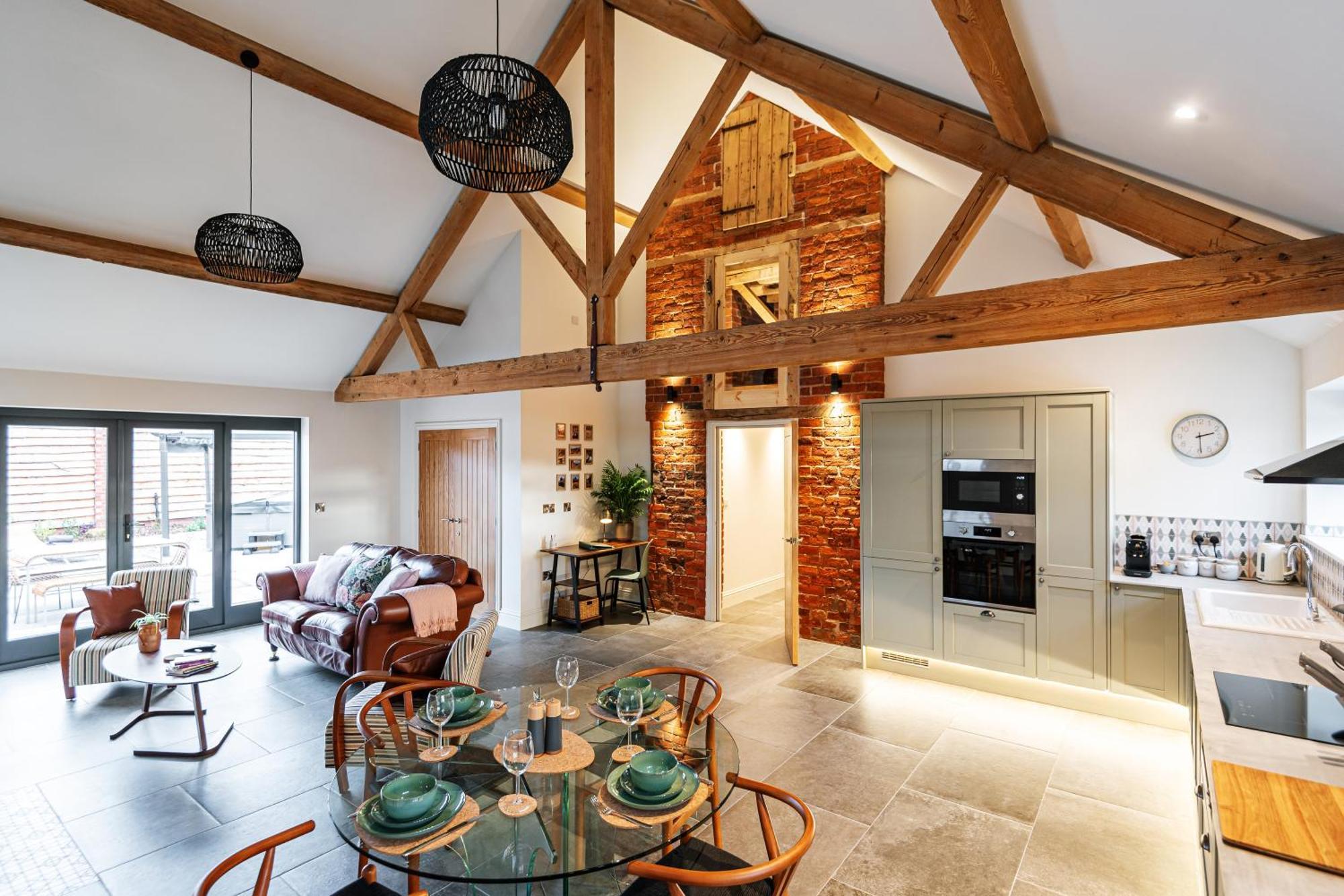 Pigeon House - Unique Barn With Private Garden, Hot Tub And Wood Burner Shrewsbury Exterior foto