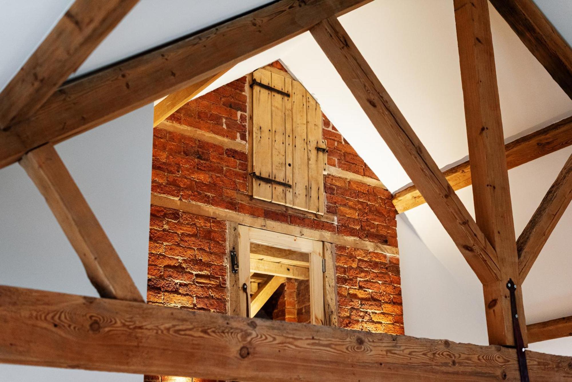 Pigeon House - Unique Barn With Private Garden, Hot Tub And Wood Burner Shrewsbury Exterior foto